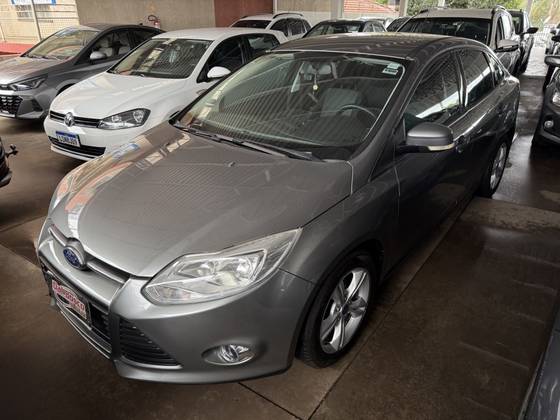 FORD FOCUS 2.0 SE SEDAN 16V FLEX 4P AUTOMÁTICO